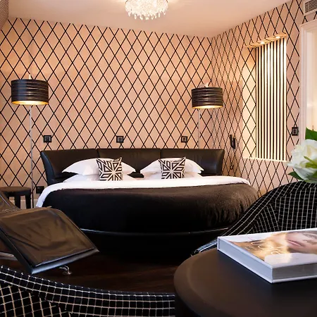 Hotel Ares Eiffel 4*