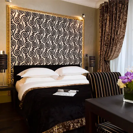 Ares Eiffel 4* Paris
