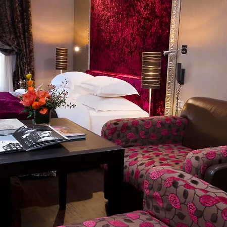Ares Eiffel Hotel