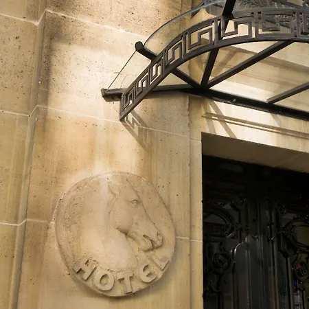 Hotel Ares Eiffel 4*