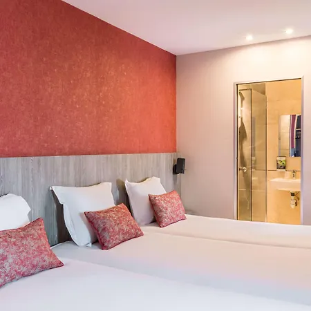 Sure By Western Gare Du Nord Hotel 3*