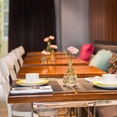 Hotel Le Placide Saint-germain Des Pres Paris