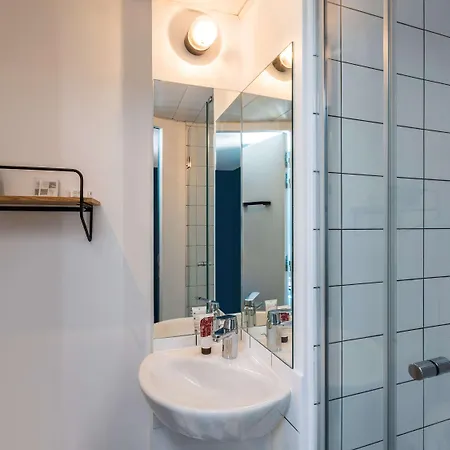 Ibis Styles Gare De L'est Magenta