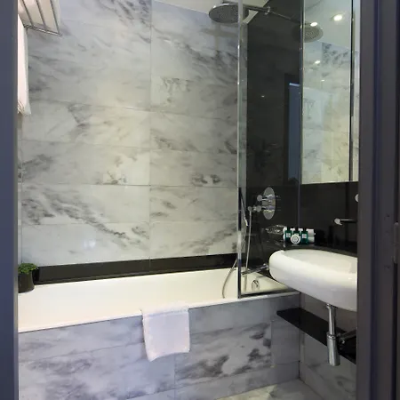 Lumen Louvre Otel 4*