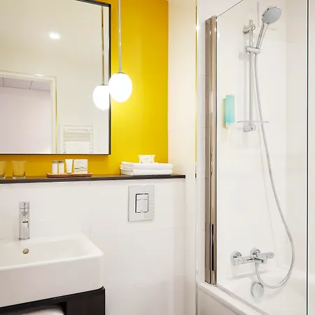 Hotel 17 Batignolles 3*