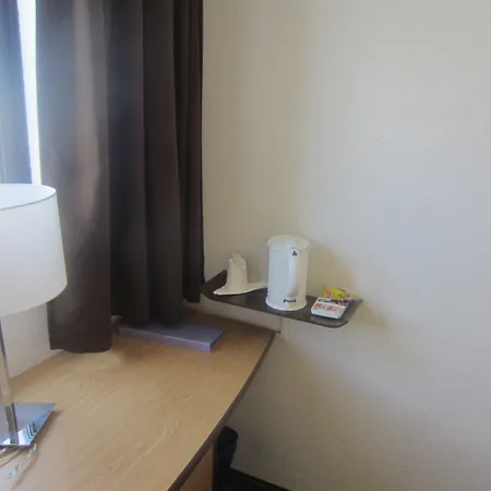Hotel 17 Batignolles Paris