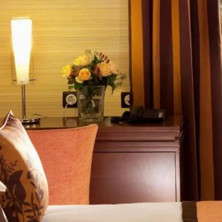 85 Saint Honore 3* Paris