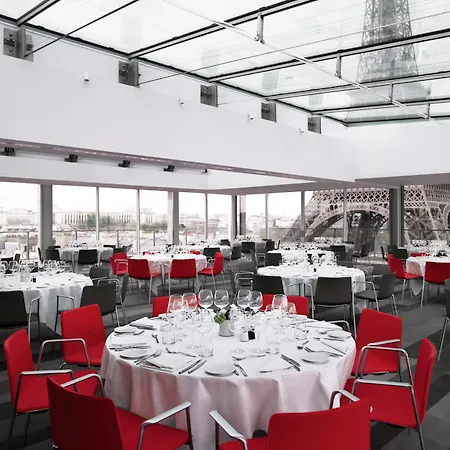 Pullman Tour Eiffel פריז