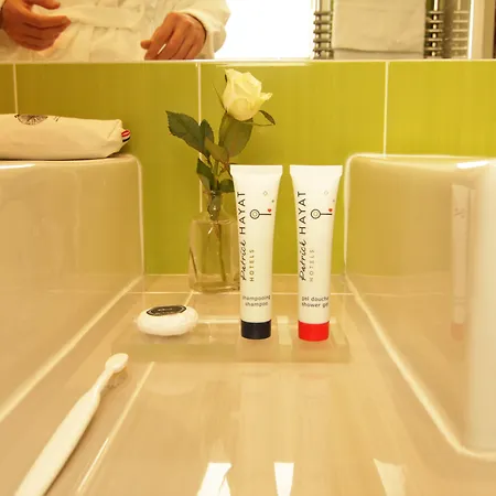 Hotel Glasgow Monceau By Patrick Hayat 3*