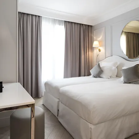 Maison Pigalle Hotell 4*