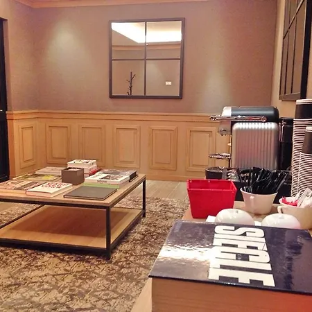 Le 209 Bercy Hotel 4*