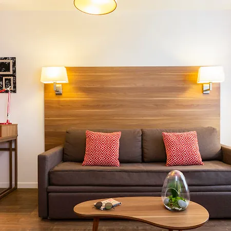 Adagio Bercy Village 4*