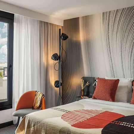 Novotel Vaugirard Montparnasse Hotell 4*