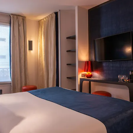 Yllen Eiffel Hotel