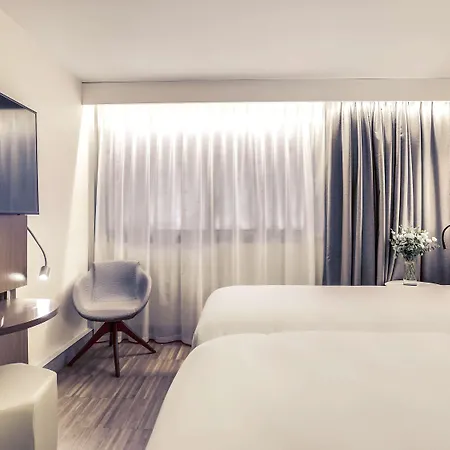 Mercure Arc De Triomphe Etoile 4*
