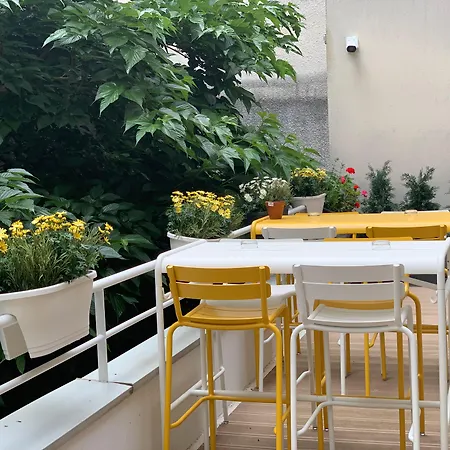 Hotel Montmartre By Ihg Paris
