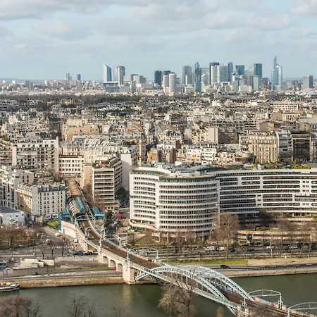 Aparthôtel Adagio Tour Eiffel Paris