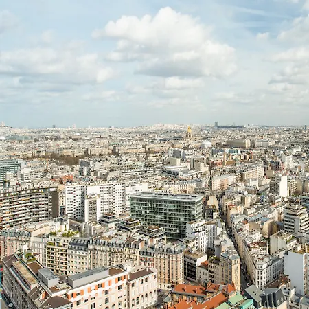 Aparthôtel Adagio Tour Eiffel 4*
