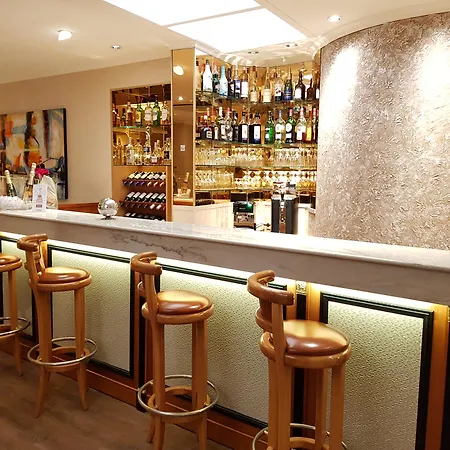 Champerret Elysees 3*