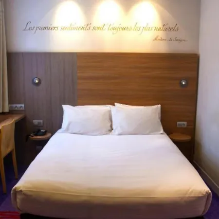 Hotel De Sévigné 3*