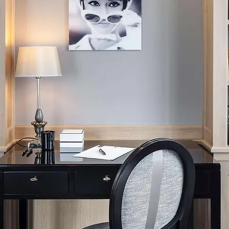 Sofitel Baltimore Tour Eiffel 5*
