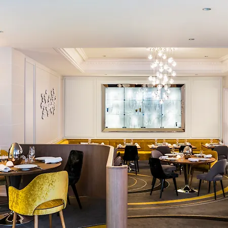 Sofitel Baltimore Tour Eiffel 5* פריז