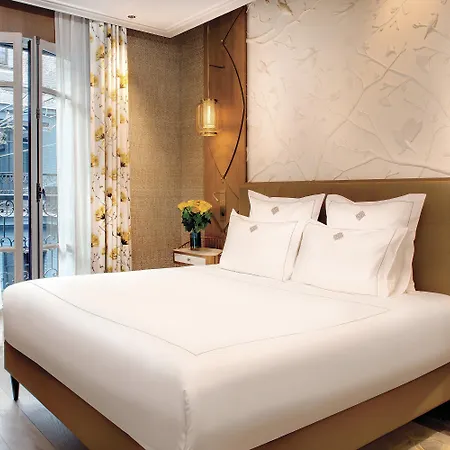호텔 La Demeure Montaigne 5*