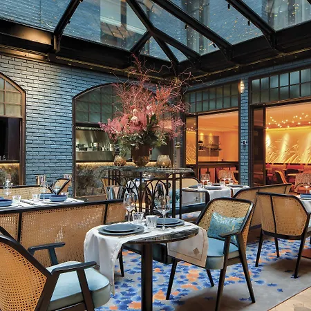 La Demeure Montaigne 5*