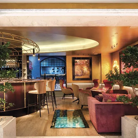 La Demeure Montaigne 5*