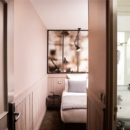 Helios Opera Hotel 4*