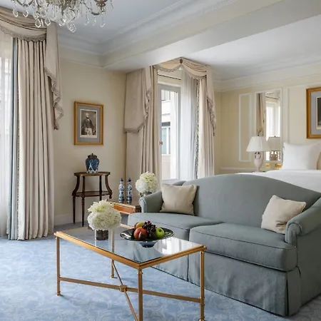 Four Seasons George V 5* Parigi