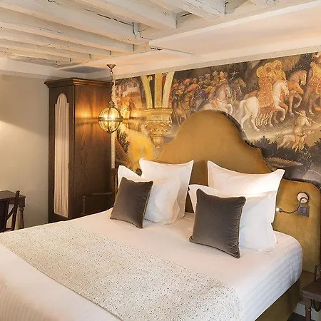 Hotel Da Vinci & 4*