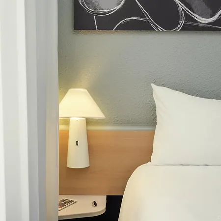 Ibis Daumesnil Porte Doree Paris
