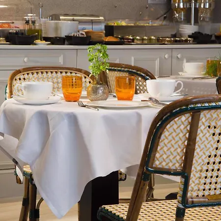Monge Hotel 4*