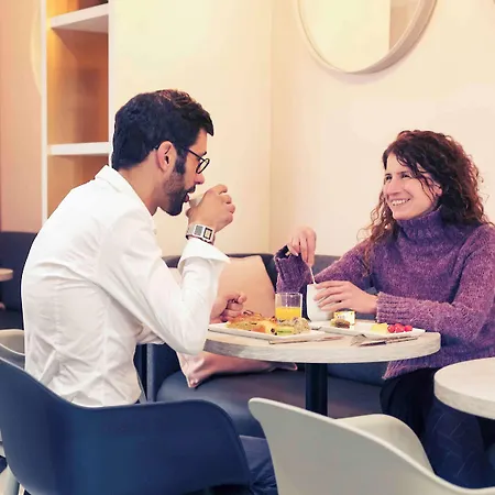 Mercure Pigalle Sacre Coeur Szálloda 4*