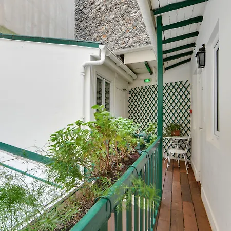 Louisa Hotel