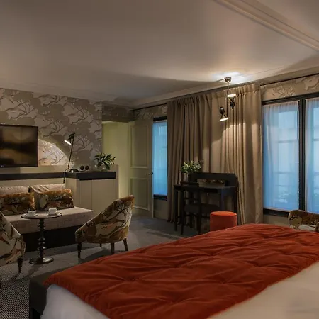 D'aubusson Hotel