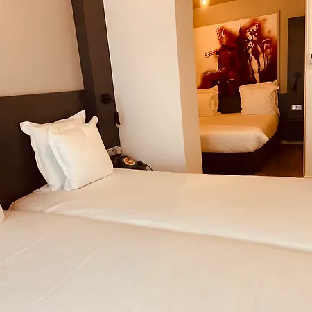 Hotel Des Arts-bastille 3*