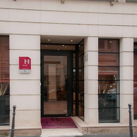 Hotel Des Deux Avenues 3*