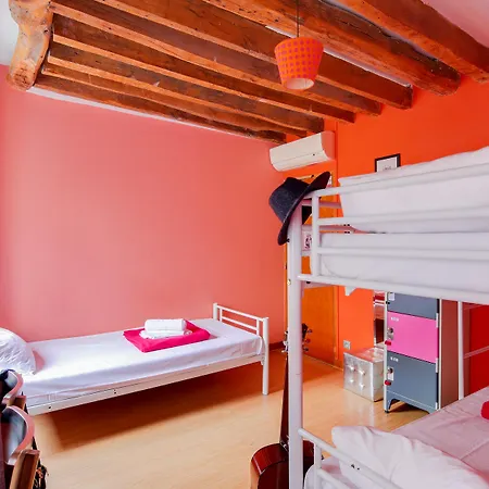 Auberge de jeunesse Le Village Montmartre By Hiphophostels Paris