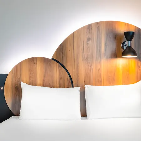 Hotel Ibis Styles Meteor Avenue D'italie 3*