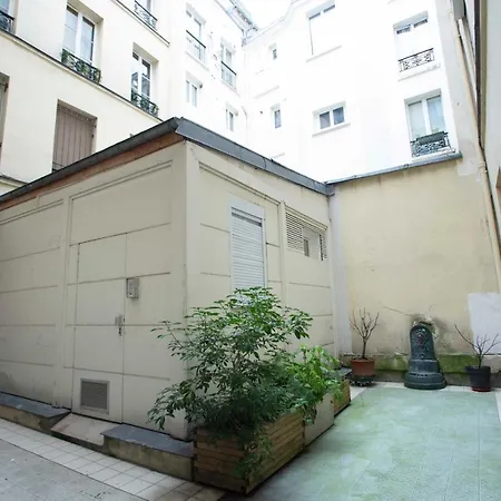 Grand Studio Cosy Pres De Republique Apartment