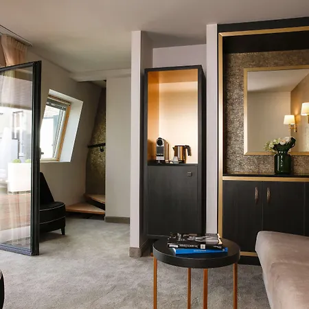 Niepce Paris, Curio Collection By Hilton Paris