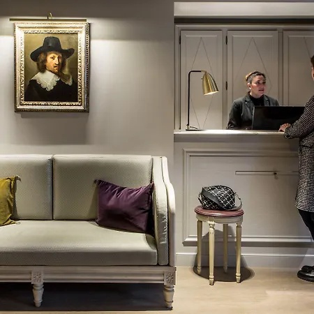 Charles V Hotel 4*