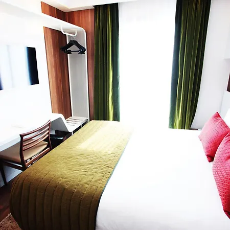Hotel Eiffel Turenne Paris