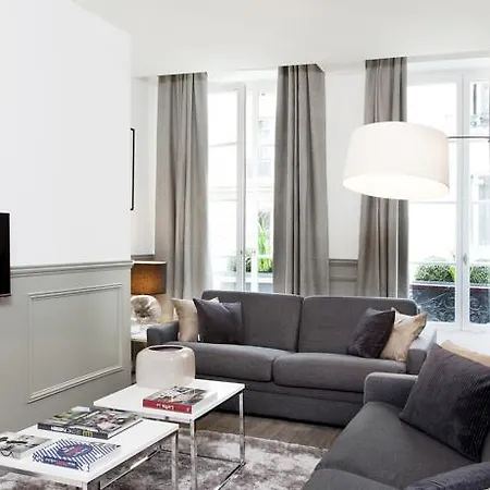Livinparis - Luxury 3 Bedrooms Grands-boulevards I פריז