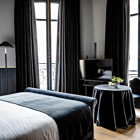 Hotel Monsieur George-champs Elysees 5*