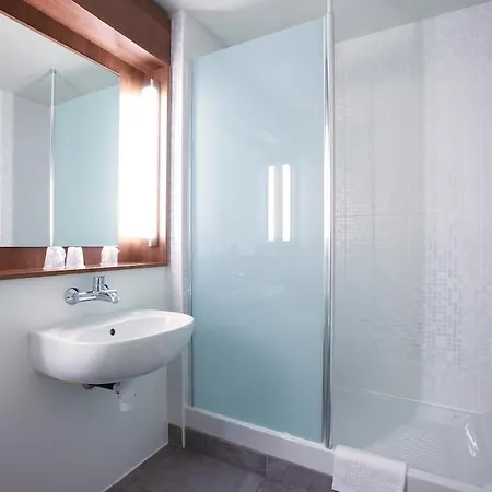 Campanile 11 - Bastille Hotel 3*