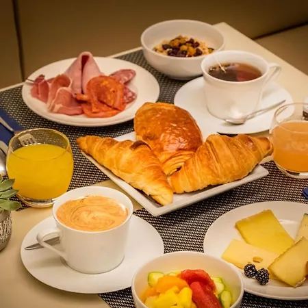 Le Tourville By Inwood Hotel