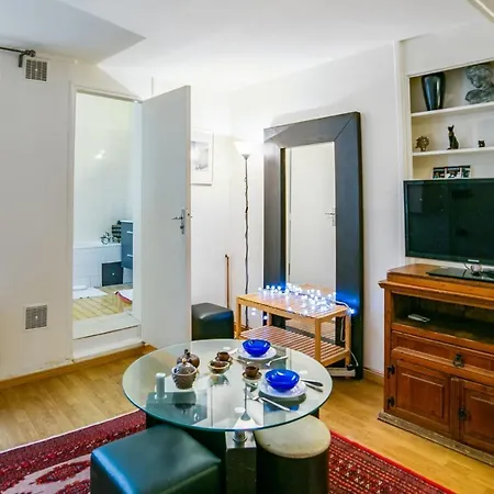 Nice And Calm Studio Nearby Alesia At The Heart Of - Welkeys Paris